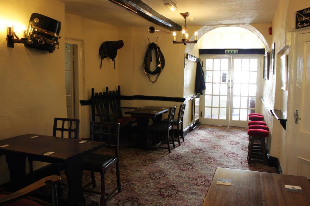 Owain Glyndwr Hotel Corwen Exterior photo