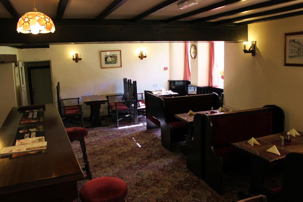 Owain Glyndwr Hotel Corwen Exterior photo