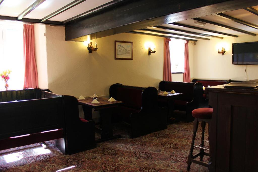Owain Glyndwr Hotel Corwen Exterior photo