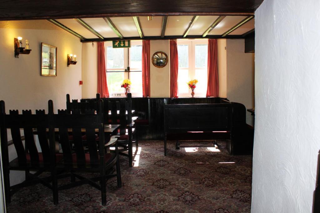 Owain Glyndwr Hotel Corwen Exterior photo