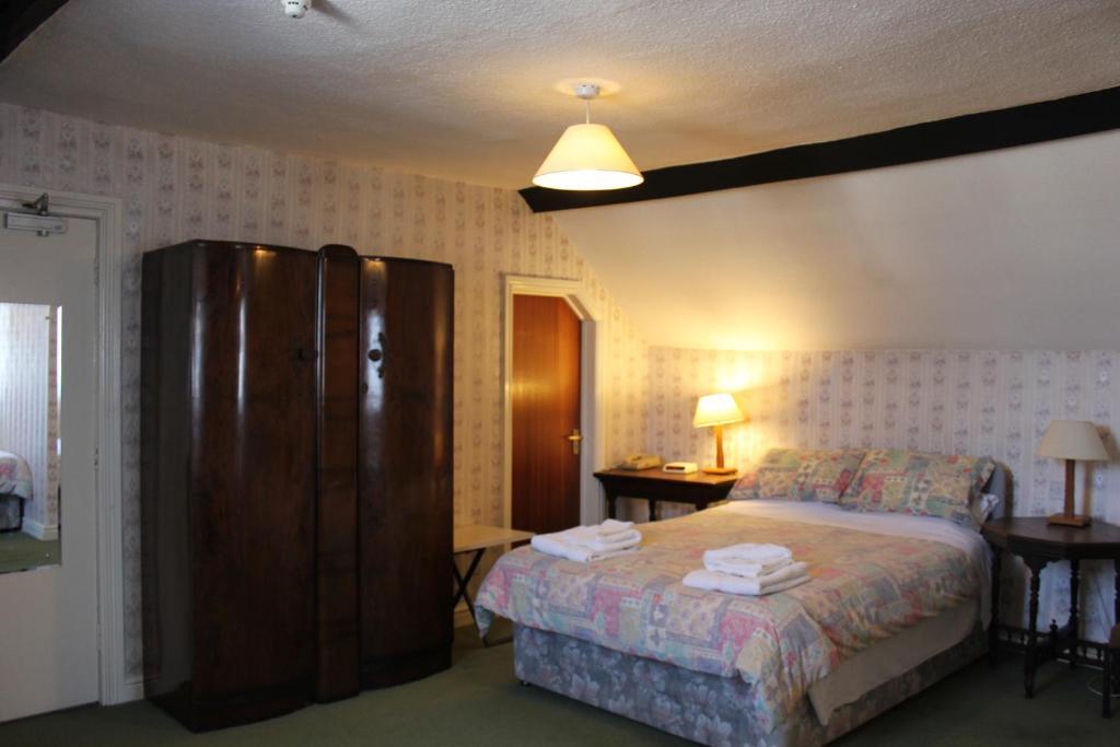 Owain Glyndwr Hotel Corwen Room photo
