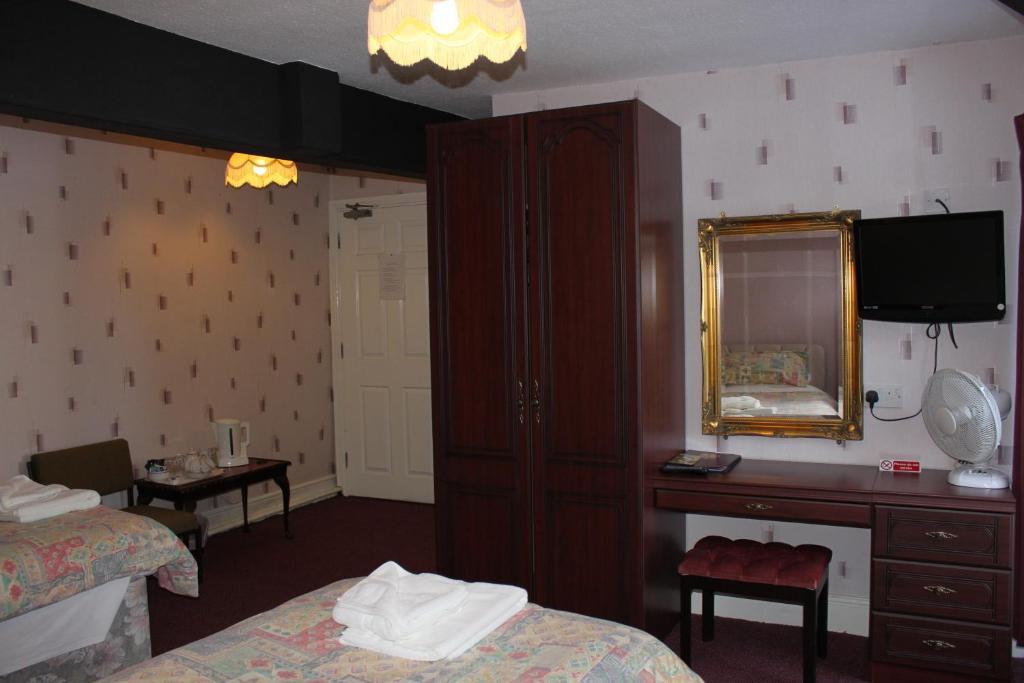Owain Glyndwr Hotel Corwen Room photo